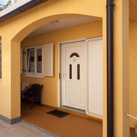Apartman Davorka Karlobag Exterior photo
