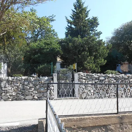 Apartman Davorka Karlobag Exterior photo